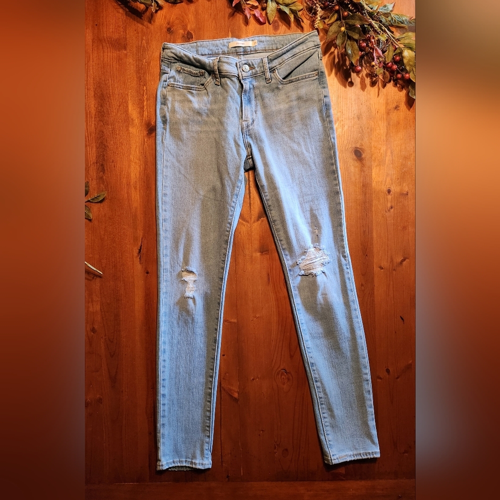 LEVI'S 711 Skinny jeans sz 27x30, like new!